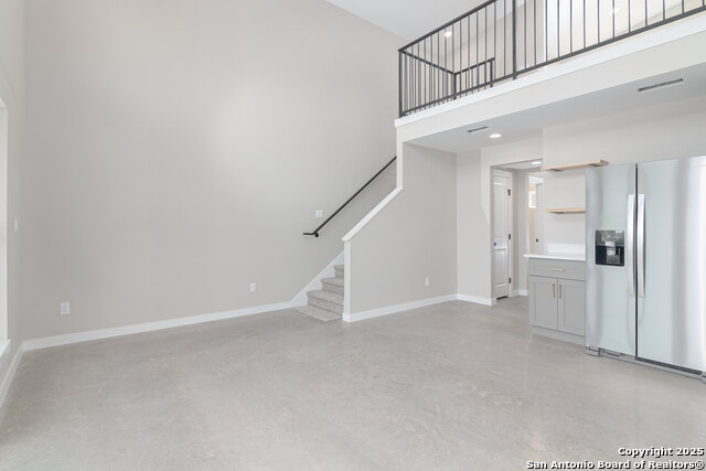 Image 12 of 27 For 2004 Cedar Hill 5