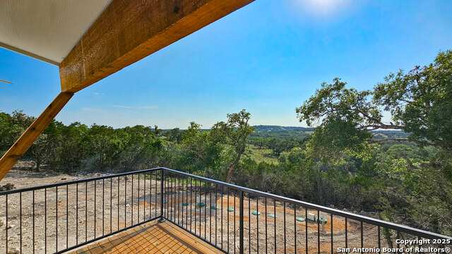 Image 18 of 27 For 2004 Cedar Hill 5