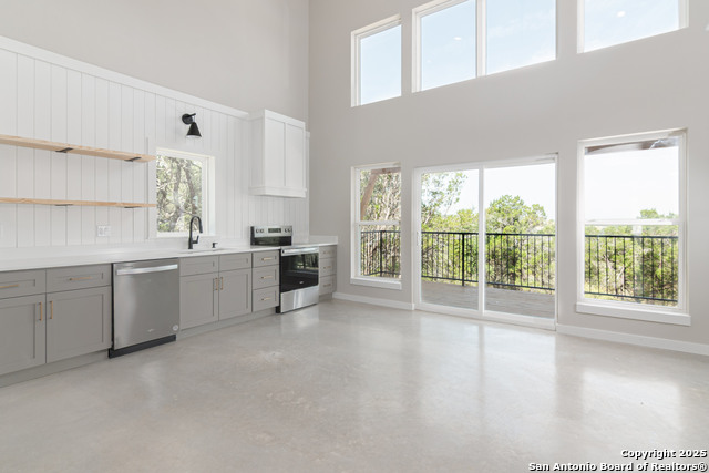 Image 4 of 27 For 2004 Cedar Hill 5