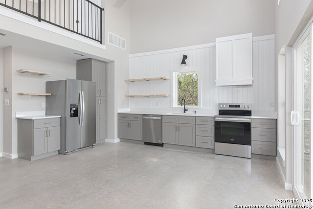 Image 5 of 27 For 2004 Cedar Hill 5