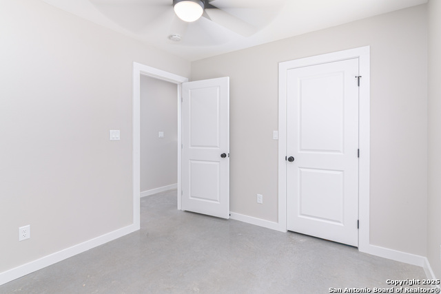 Image 9 of 27 For 2004 Cedar Hill 5