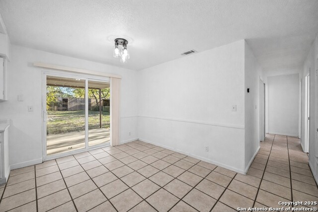 Image 5 of 15 For 4850 Castle Stream Drive