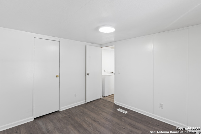 Image 11 of 14 For 4300 Diversey