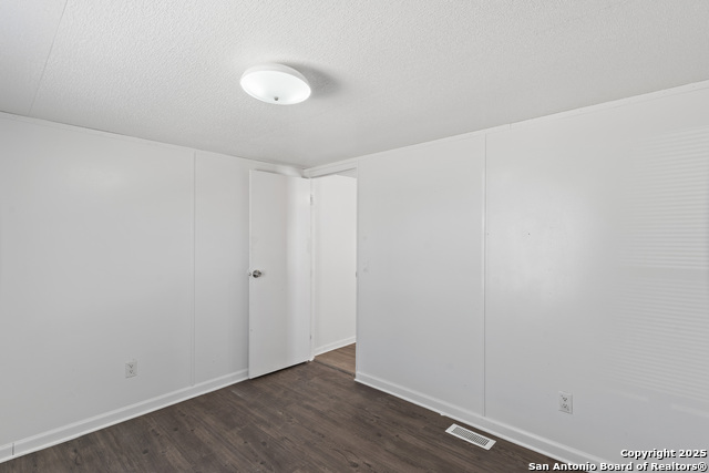 Image 7 of 14 For 4300 Diversey