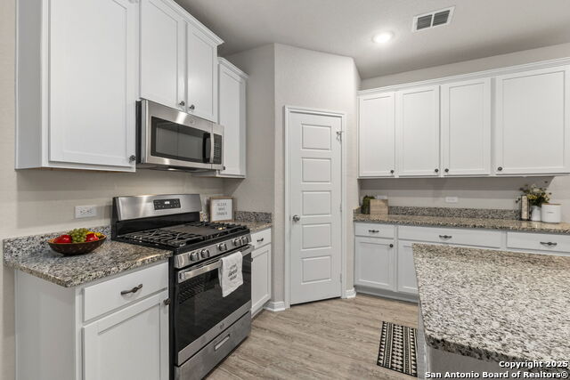 Image 9 of 27 For 6814 Shiraz Way