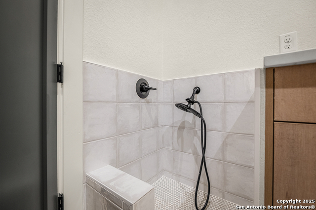 Image 23 of 50 For 257 Baylor