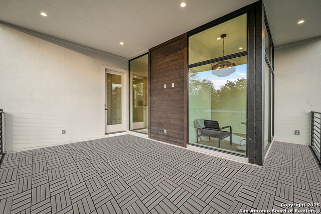 Image 37 of 50 For 257 Baylor