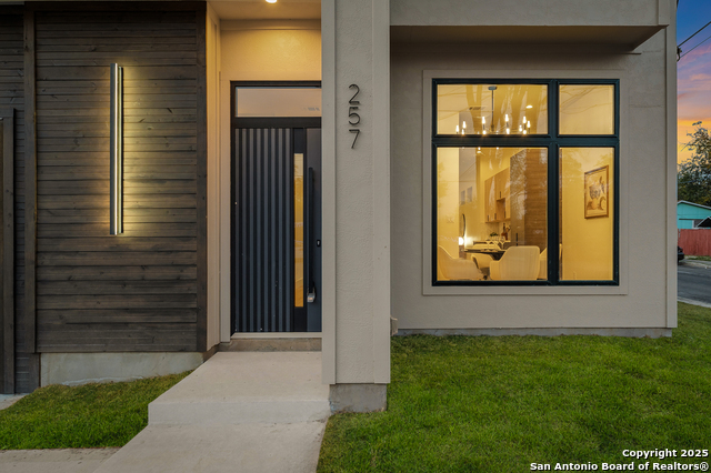 Image 4 of 50 For 257 Baylor