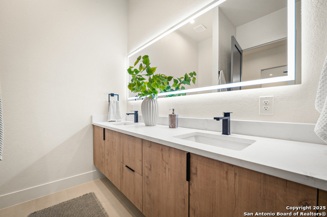 Image 44 of 50 For 257 Baylor