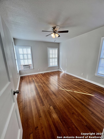 Image 8 of 11 For 734 Donaldson Ave B