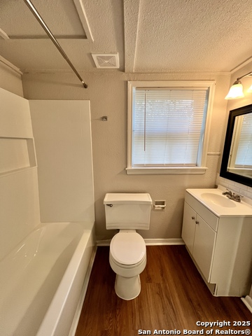 Image 9 of 11 For 734 Donaldson Ave B