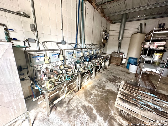 Image 13 of 15 For 2550 Goliad  