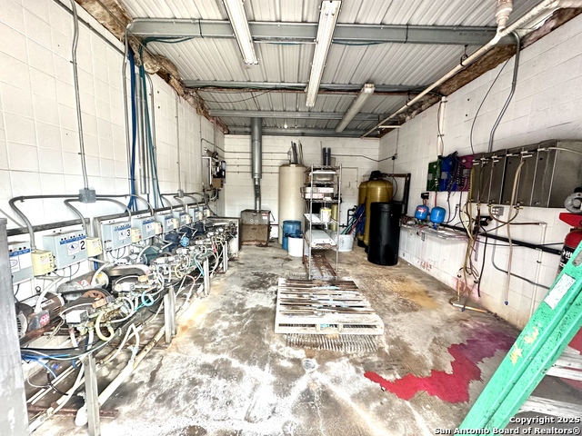 Image 15 of 15 For 2550 Goliad  