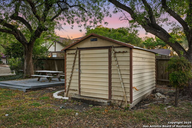 Image 40 of 54 For 6302 Cypress