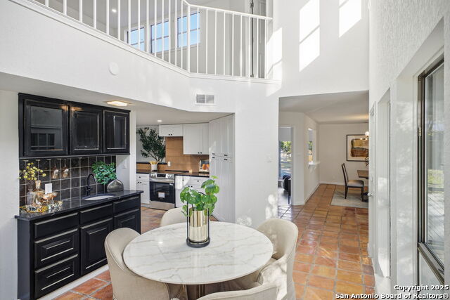 Image 6 of 54 For 6302 Cypress