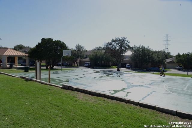 Image 21 of 25 For 20822 Foothill Pine