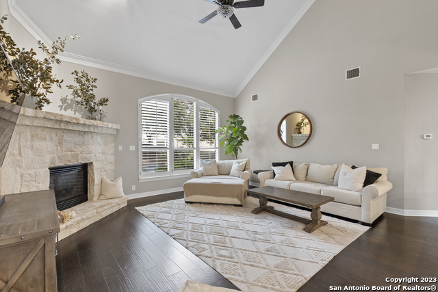 Image 14 of 47 For 411 Cadence Hill