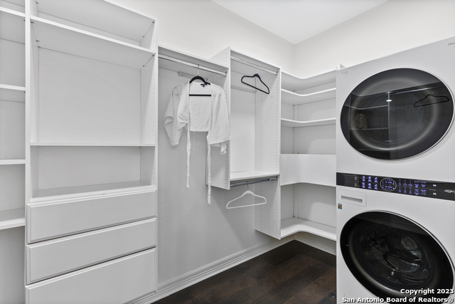 Image 25 of 47 For 411 Cadence Hill