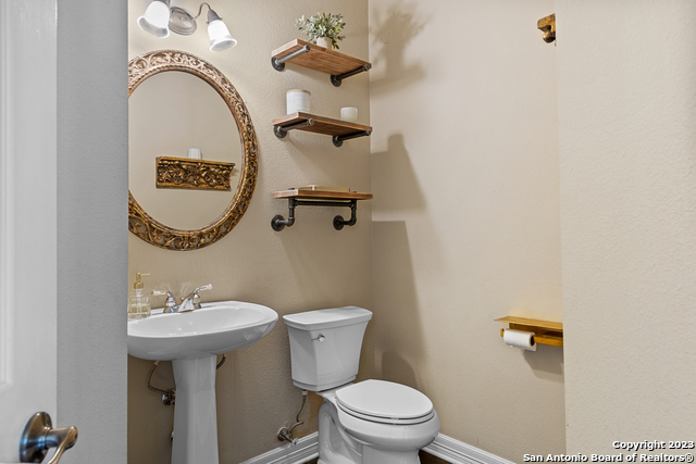 Image 31 of 47 For 411 Cadence Hill