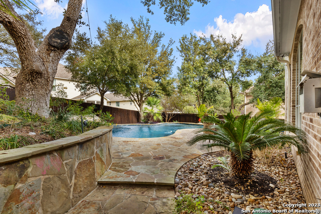 Image 43 of 47 For 411 Cadence Hill