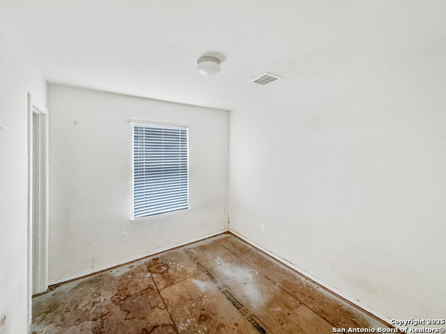 Image 16 of 23 For 110 Texas Lantana