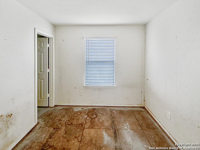 Image 17 of 23 For 110 Texas Lantana