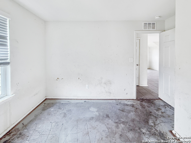 Image 19 of 23 For 110 Texas Lantana