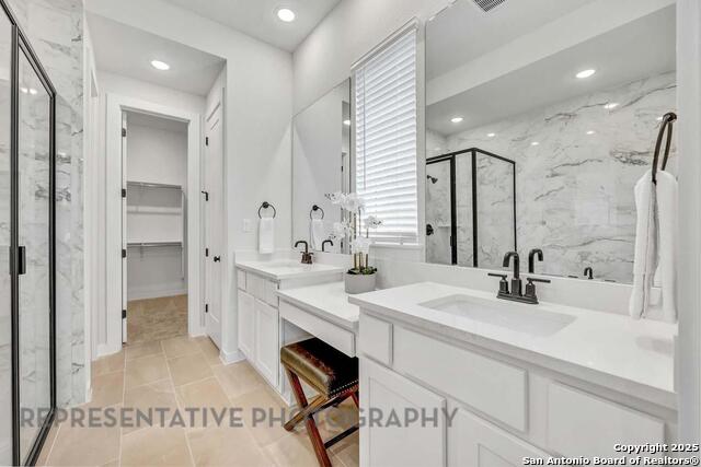 Listing photo id 12 for 148 Spanish Oak