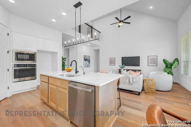 Listing photo id 1 for 148 Spanish Oak