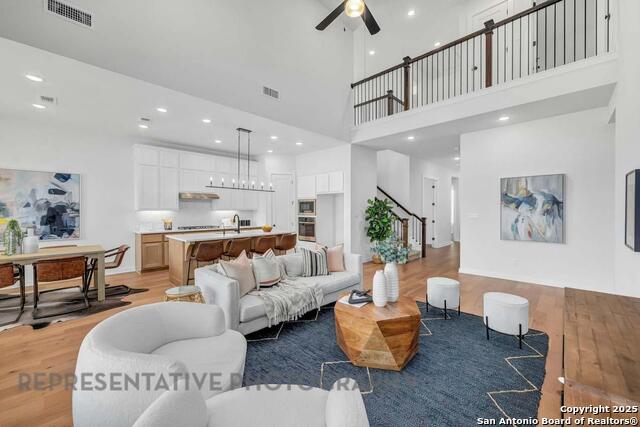 Listing photo id 4 for 148 Spanish Oak