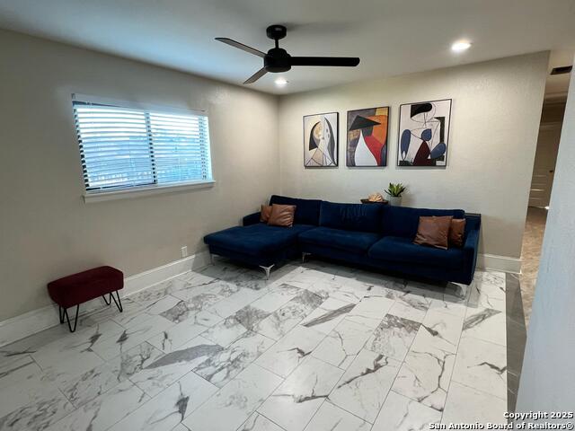 Listing photo id 0 for 4006 Dunmore