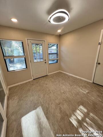 Listing photo id 18 for 4006 Dunmore