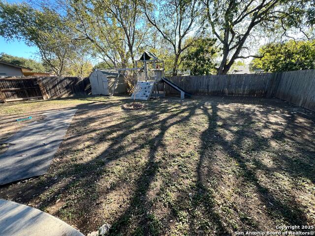 Listing photo id 21 for 4006 Dunmore