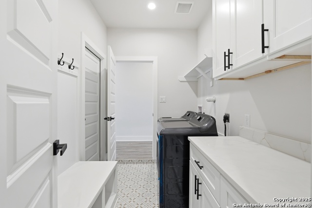 Listing photo id 20 for 1266 Highpoint Ln