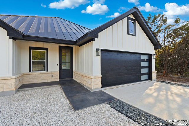 Listing photo id 24 for 1266 Highpoint Ln