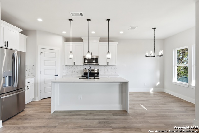 Listing photo id 1 for 1266 Highpoint Ln