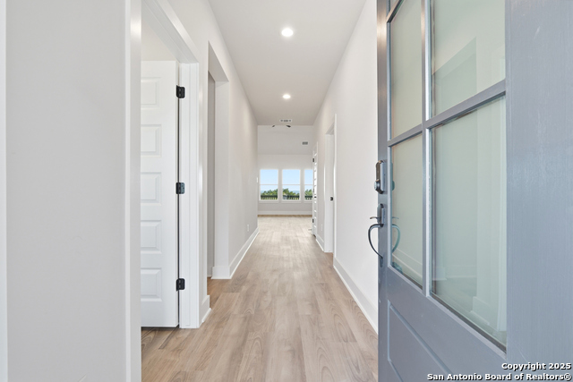 Listing photo id 7 for 1266 Highpoint Ln