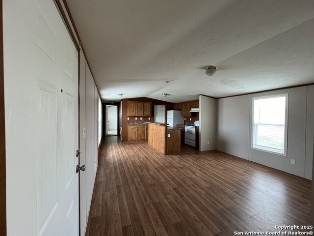 Image 4 of 18 For 1911 Wald Rd  1