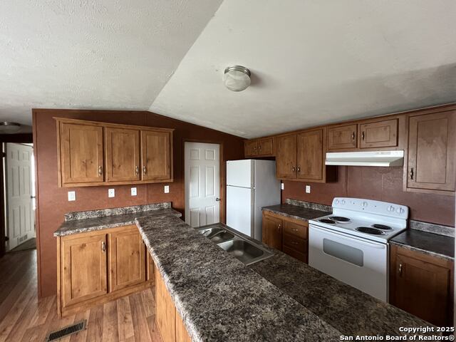 Image 8 of 18 For 1911 Wald Rd  1