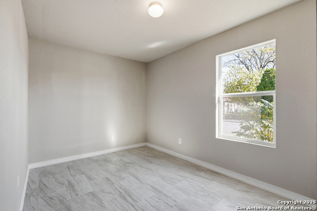 Image 15 of 16 For 1203 Saltillo