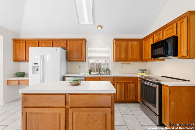 Image 8 of 29 For 16407 Pemelm