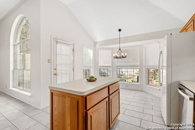 Image 9 of 29 For 16407 Pemelm