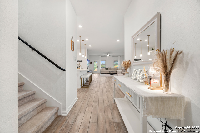 Image 7 of 52 For 12217 Icon Rdg