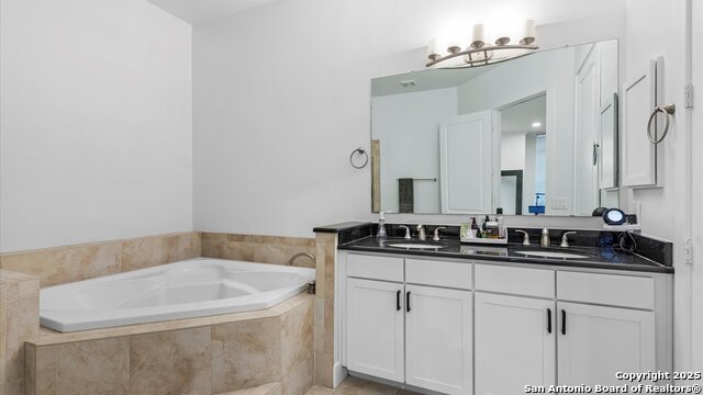 Image 14 of 23 For 7342 Oak Manor 6204