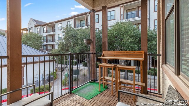 Image 20 of 23 For 7342 Oak Manor 6204