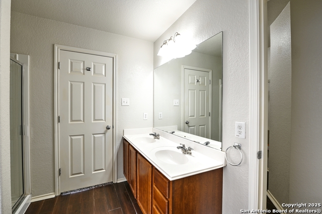 Image 16 of 36 For 9910 Shawnee Bluff