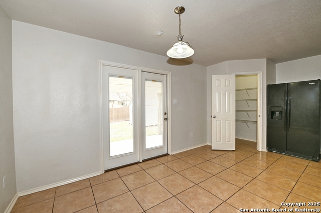 Image 5 of 36 For 9910 Shawnee Bluff