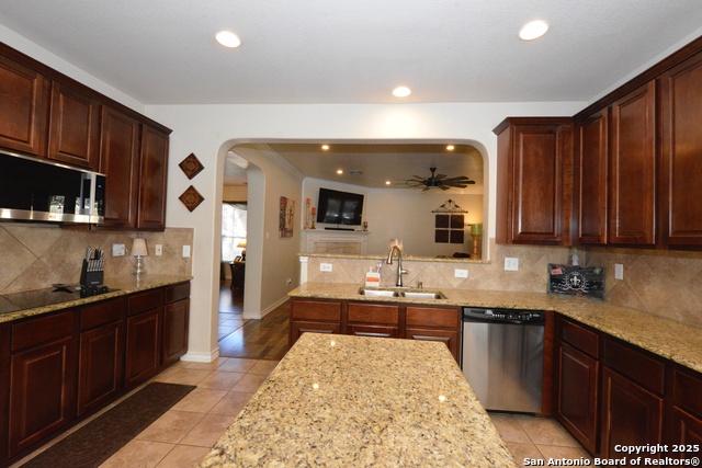 Image 11 of 43 For 26122 Presidio Cliff