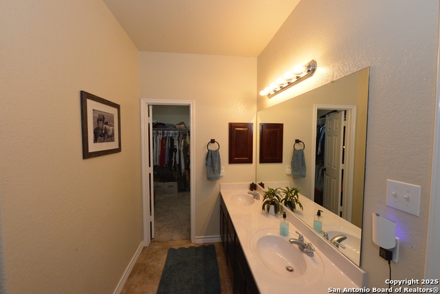 Image 22 of 43 For 26122 Presidio Cliff