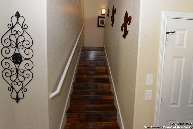 Image 35 of 43 For 26122 Presidio Cliff